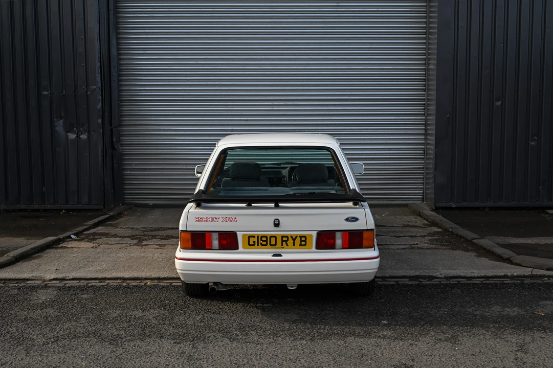 1990 Ford Escort - Image 12 of 31