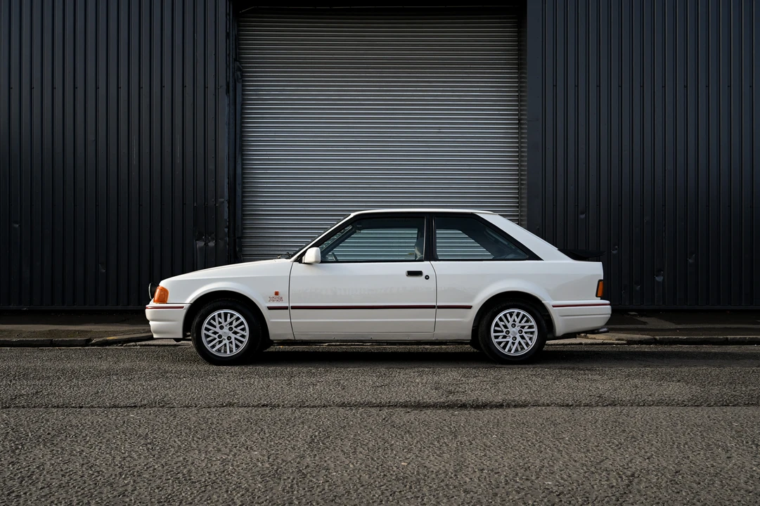 1990 Ford Escort - Image 7 of 31