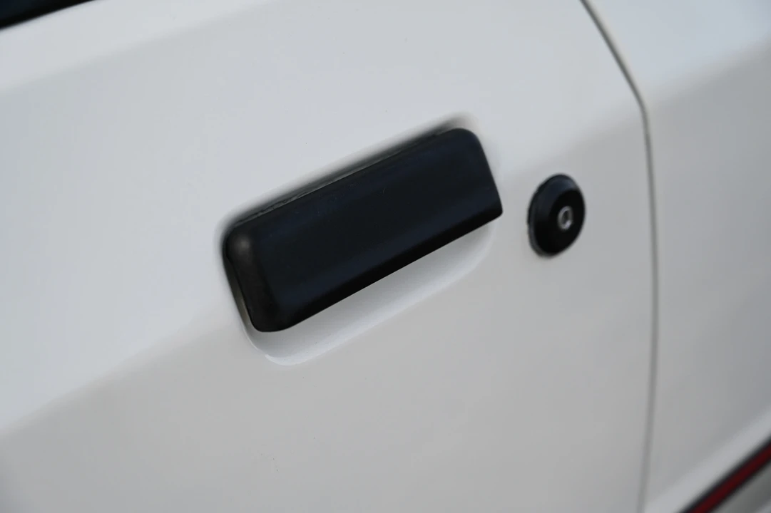 1990 Ford Escort - Image 30 of 31