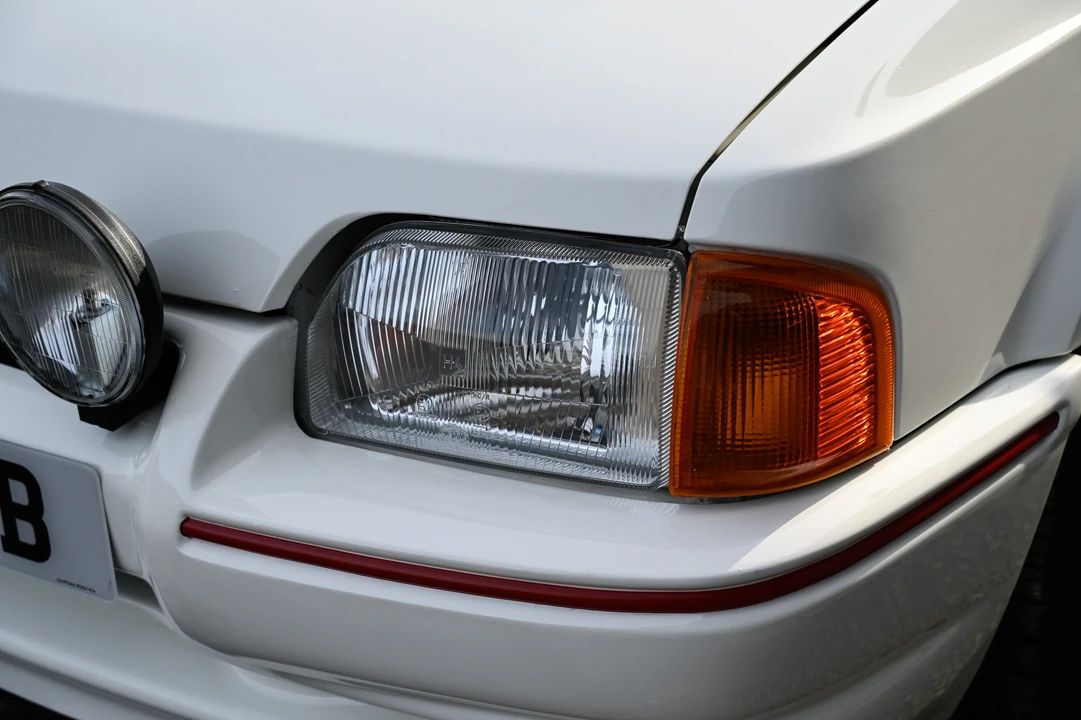 1990 Ford Escort - Image 18 of 31