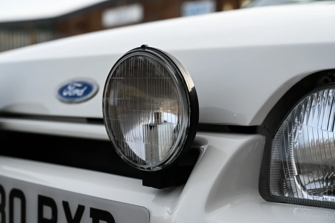 1990 Ford Escort - Image 19 of 31