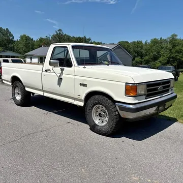 1990 Ford F-150 Lariat Pickup 4D 8 ft