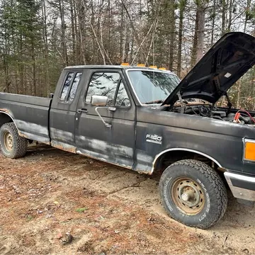 1990 Ford F-150 XL King Cab