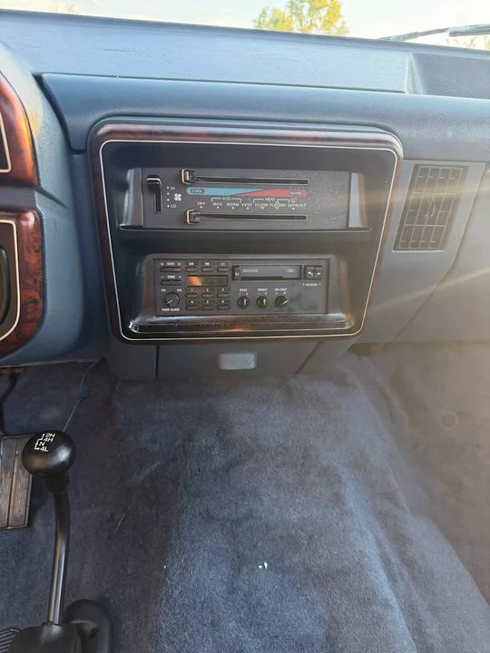 1990 Ford F-Series 8th Gen - Image 9 of 10