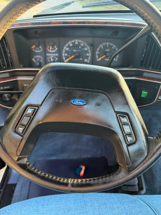 1990 Ford F-Series 8th Gen - Image 10 of 10