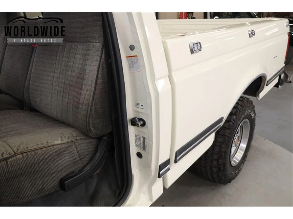 1990 Ford F-Series 8th Gen - Image 24 of 31