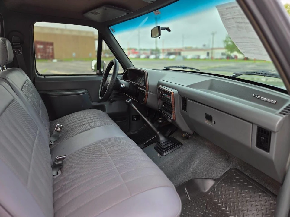 1990 Ford F-Series 8th Gen - Image 15 of 31