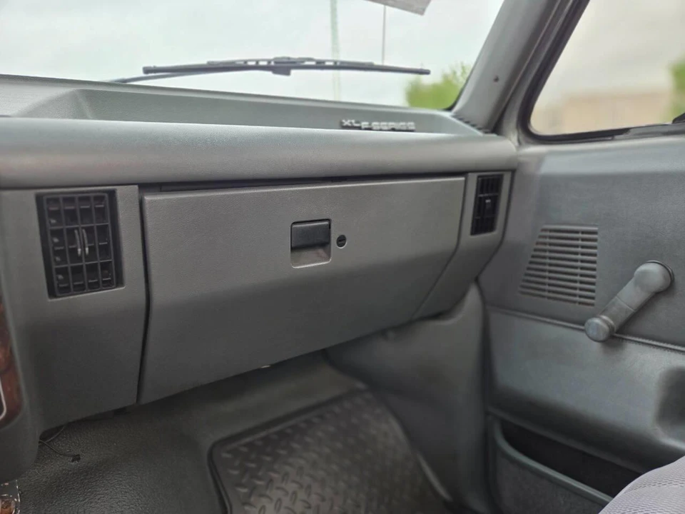 1990 Ford F-Series 8th Gen - Image 13 of 31