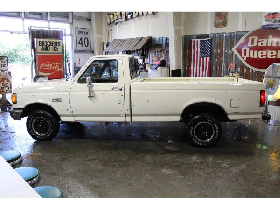 1990 Ford F-Series 8th Gen - Image 2 of 31