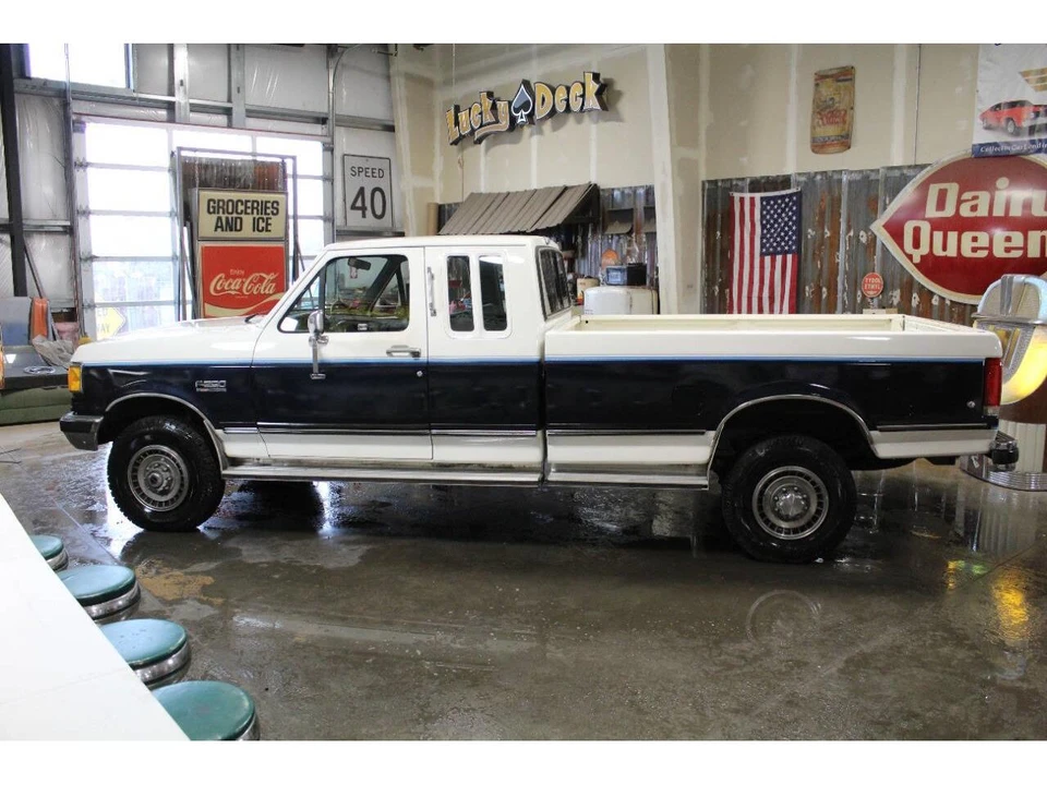 1990 Ford F-Series 8th Gen - Image 2 of 31