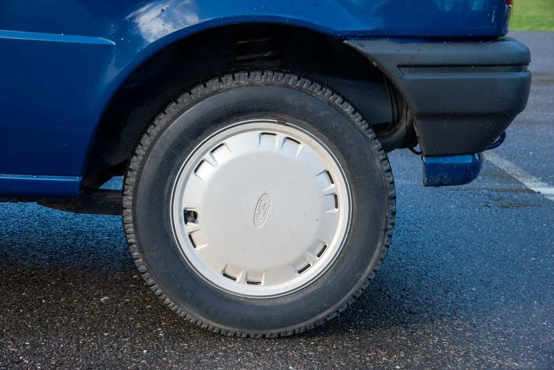 1990 Ford Fiesta - Image 9 of 30