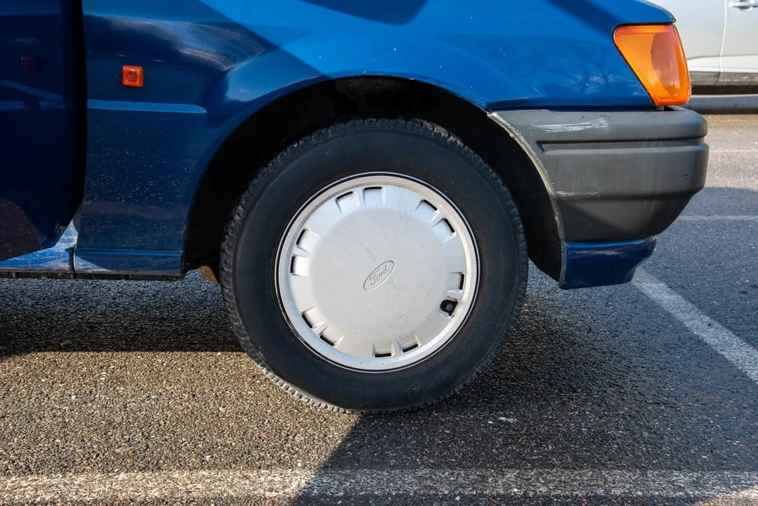 1990 Ford Fiesta - Image 8 of 30