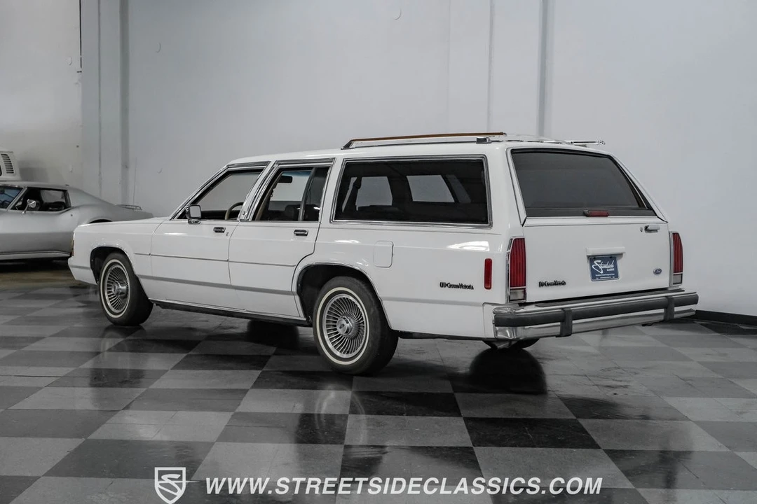 1990 Ford Country Squire - Image 11 of 12