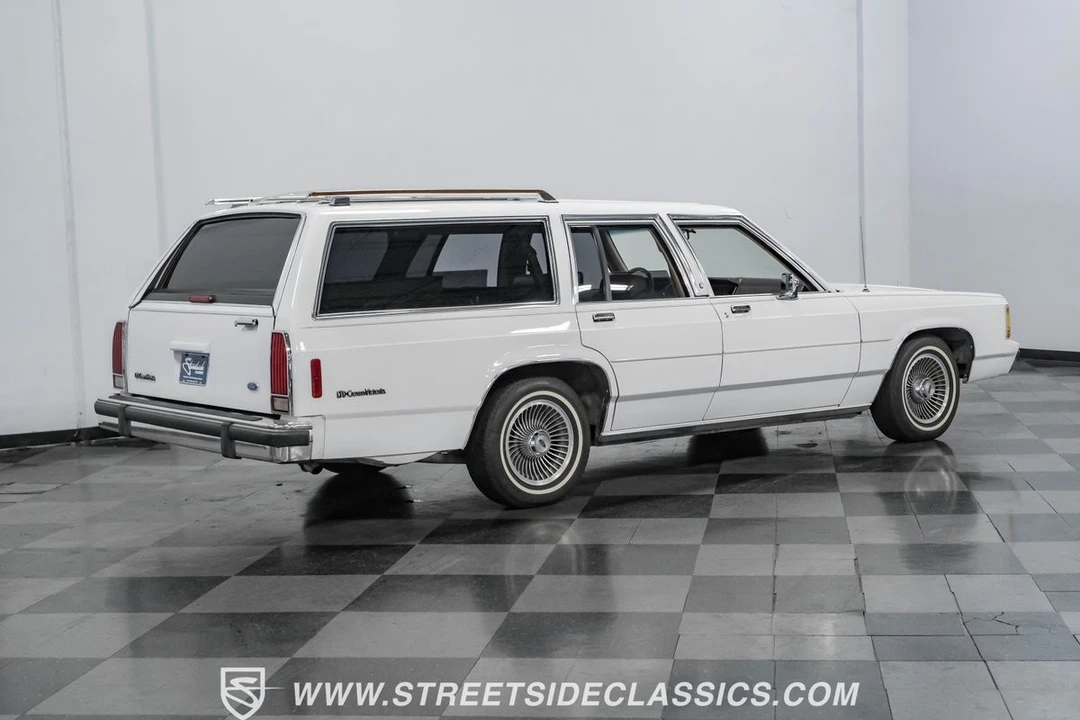1990 Ford Country Squire - Image 14 of 21