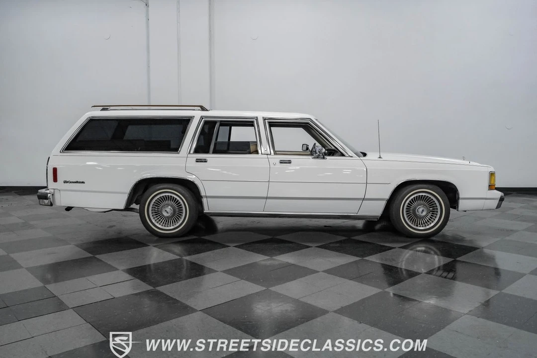 1990 Ford Country Squire - Image 15 of 21