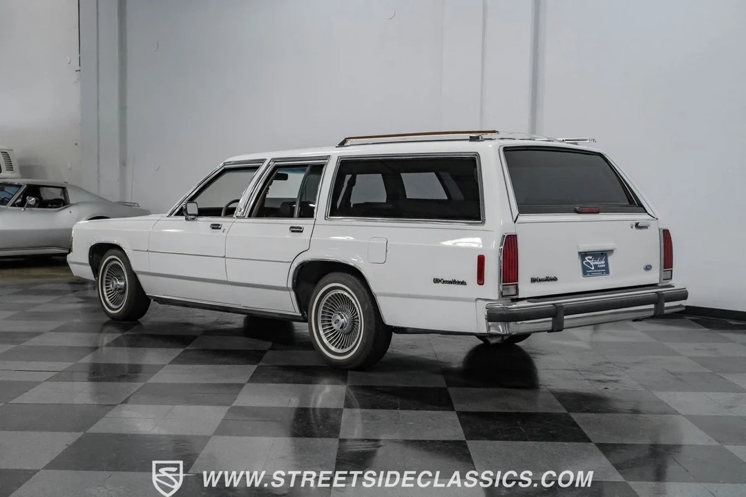 1990 Ford Crown Victoria - Image 10 of 12