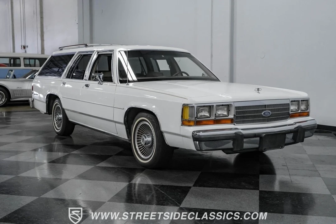 1990 Ford Crown Victoria - Image 18 of 21