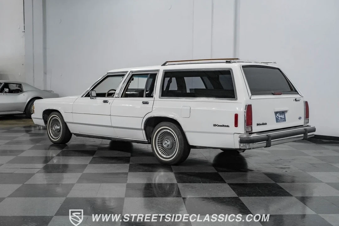 1990 Ford Crown Victoria - Image 8 of 12