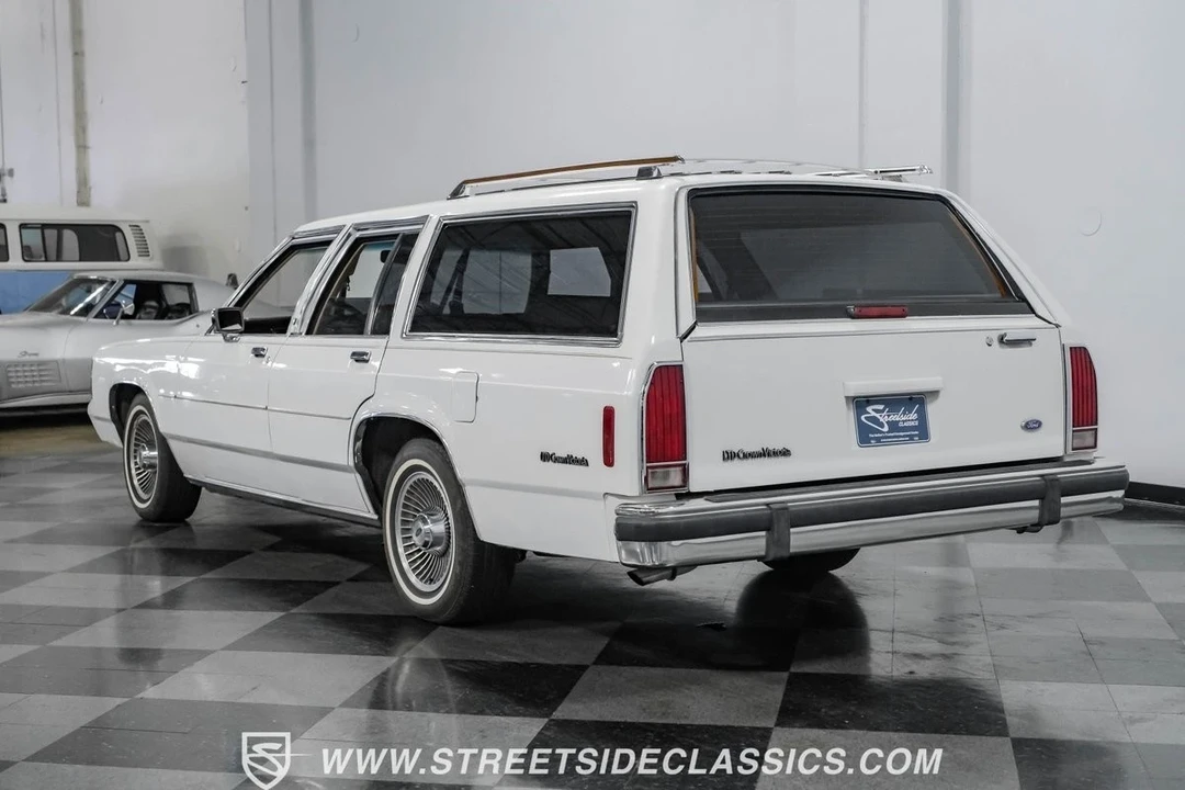 1990 Ford Crown Victoria - Image 11 of 12