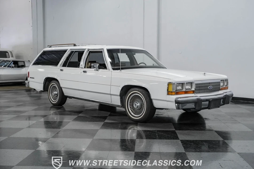1990 Ford Crown Victoria - Image 17 of 21