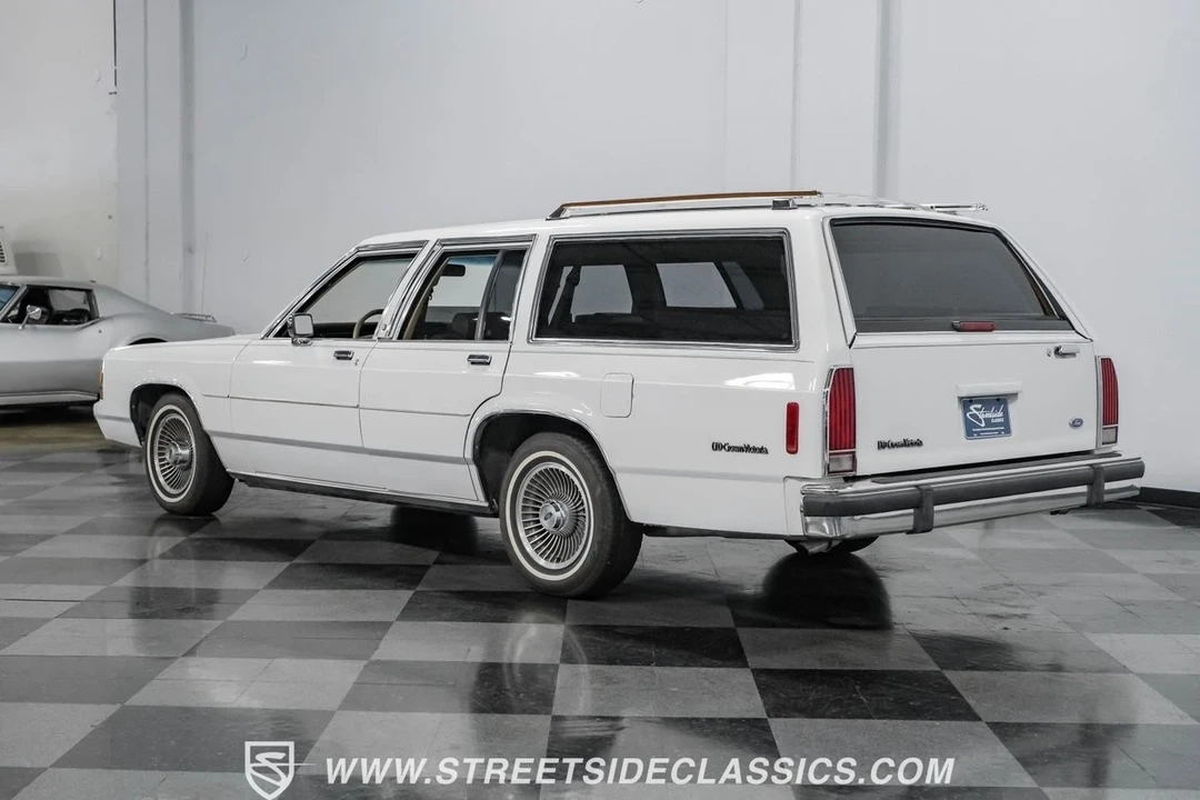 1990 Ford Crown Victoria - Image 9 of 12