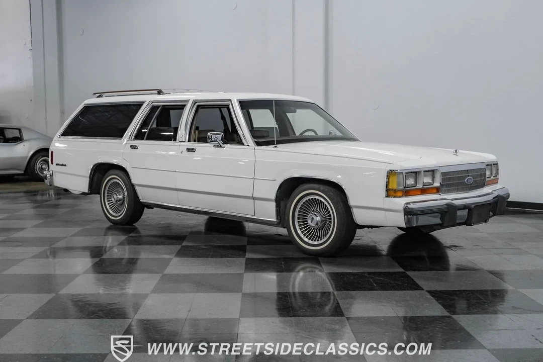 1990 Ford Crown Victoria - Image 16 of 21