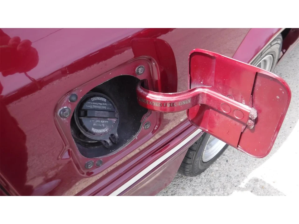 1990 Ford Mustang 3rd Gen - Image 28 of 31