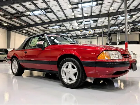 1990 Ford Mustang