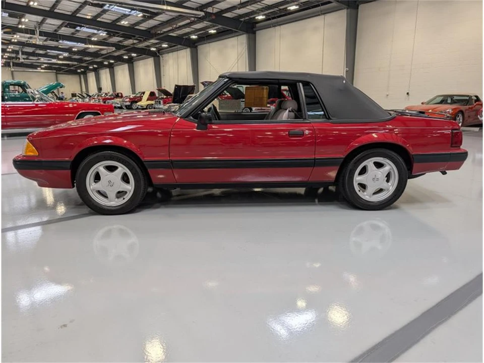 1990 Ford Mustang 3rd Gen - Image 7 of 23