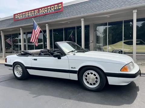 1990 Ford Mustang