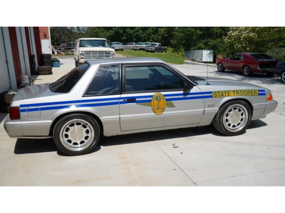 1990 Ford Mustang 3rd Gen - Image 28 of 31
