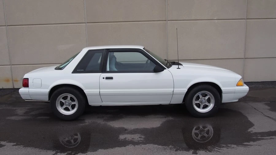 1990 Ford Mustang 3rd Gen - Image 2 of 3