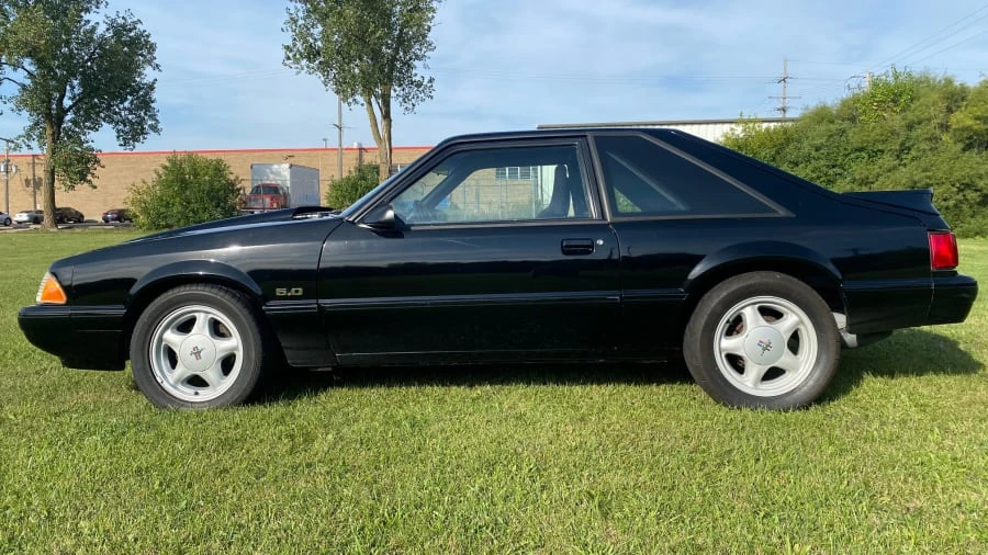 1990 Ford Mustang 3rd Gen - Image 2 of 14