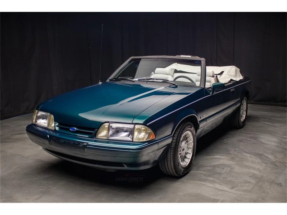 1990 Ford Mustang 3rd Gen - Image 4 of 31