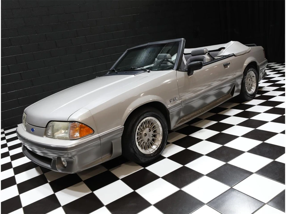 1990 Ford Mustang 3rd Gen - Image 14 of 31