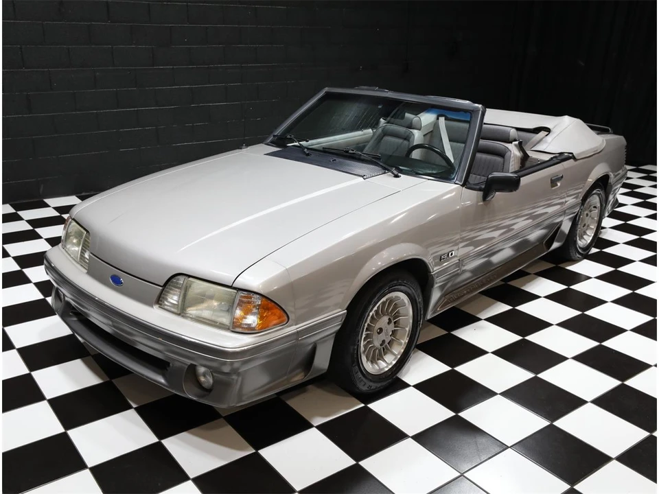 1990 Ford Mustang 3rd Gen - Image 12 of 31