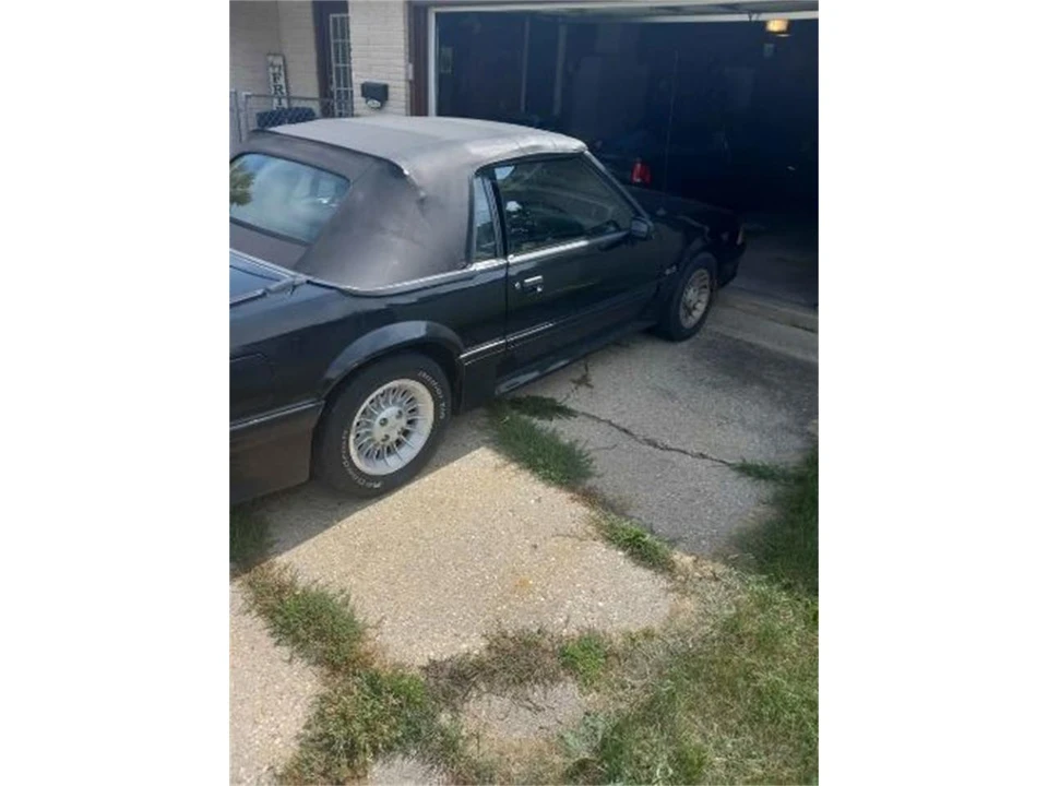 1990 Ford Mustang 3rd Gen - Image 2 of 11