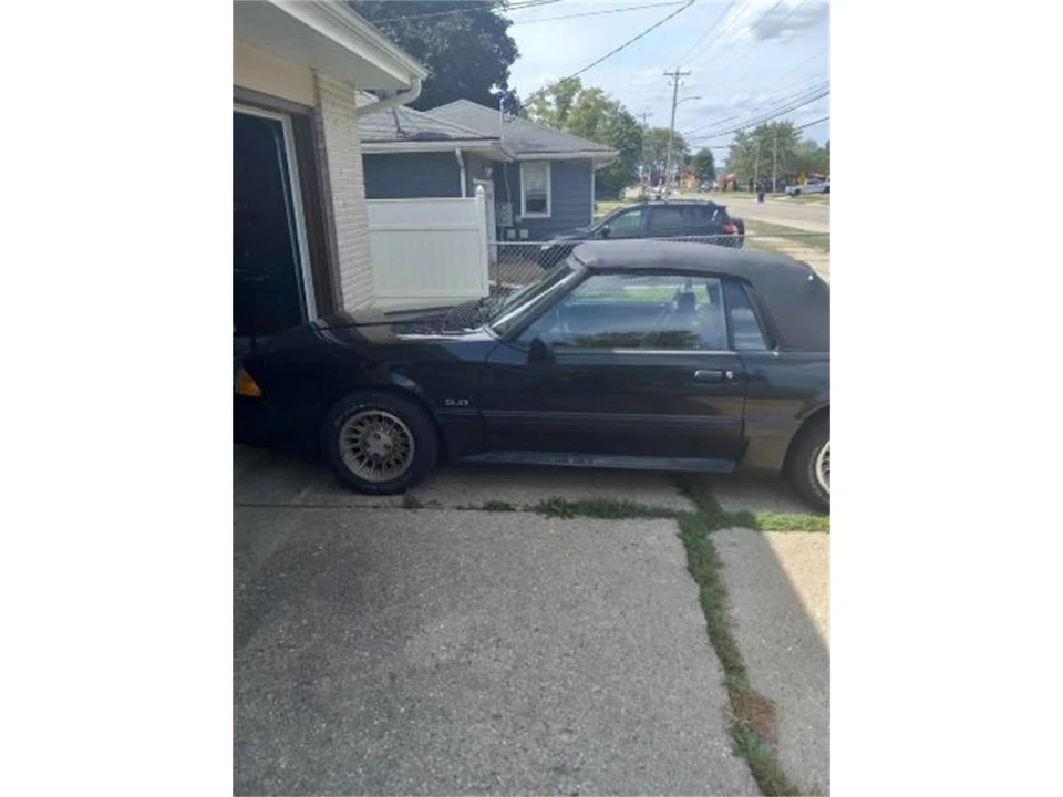 1990 Ford Mustang 3rd Gen - Image 4 of 11