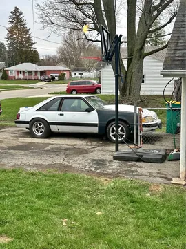 1990 Ford Mustang Coupe 2D
