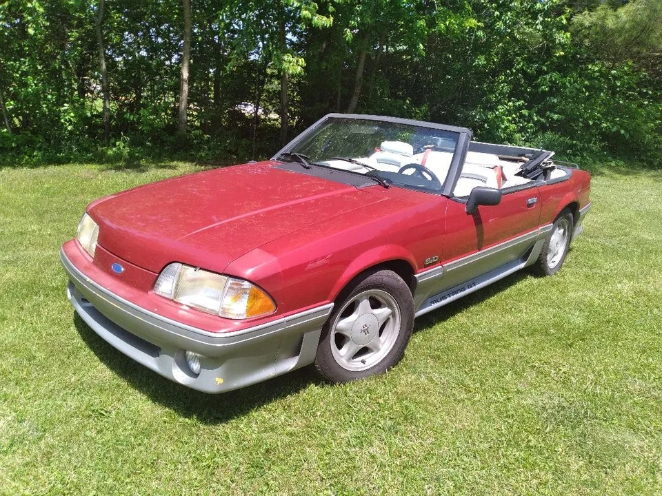 1990 Ford Mustang GT 3rd Gen - Image 18 of 26