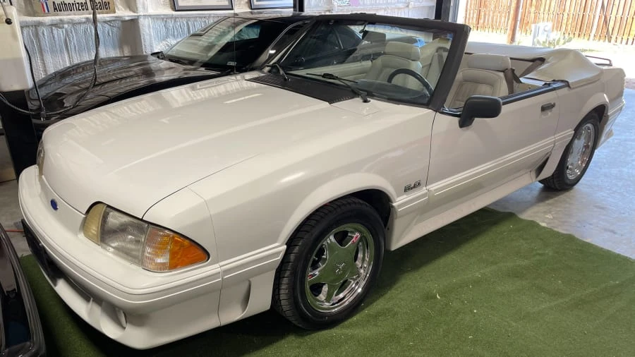 1990 Ford Mustang GT 3rd Gen - Image 12 of 13