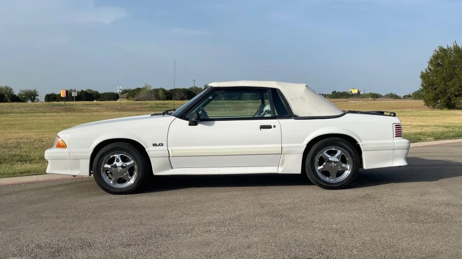 1990 Ford Mustang GT 3rd Gen - Image 2 of 13