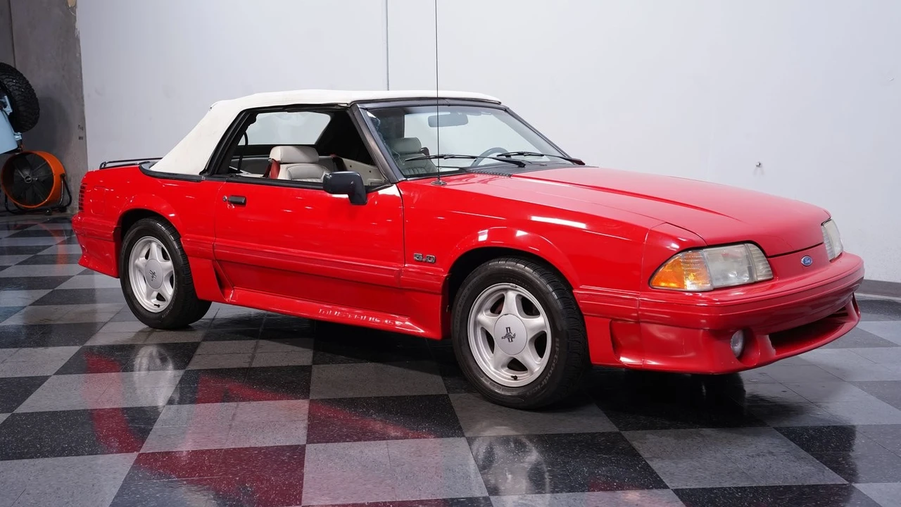 1990 Ford Mustang GT 3rd Gen - Image 14 of 21