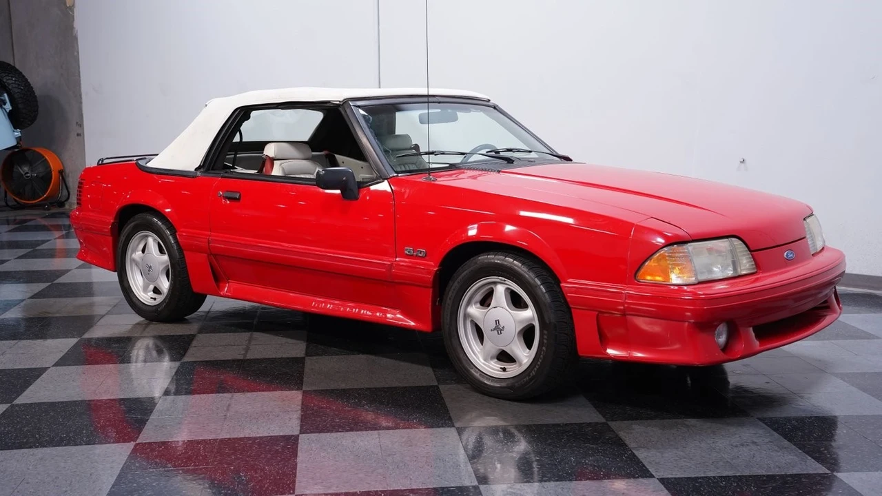1990 Ford Mustang GT 3rd Gen - Image 14 of 21