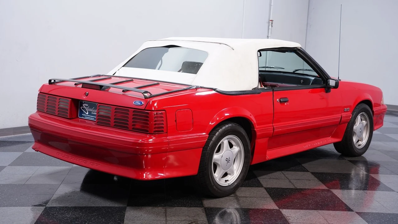 1990 Ford Mustang GT 3rd Gen - Image 11 of 12