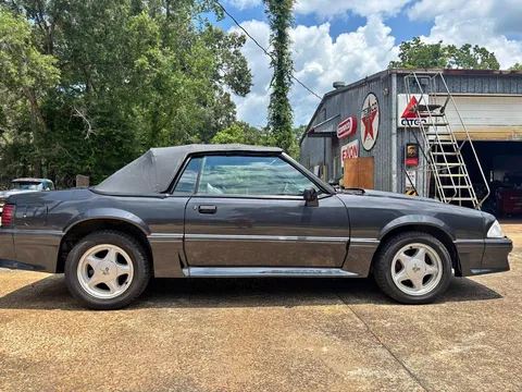 1990 Ford Mustang GT Convertible 2D