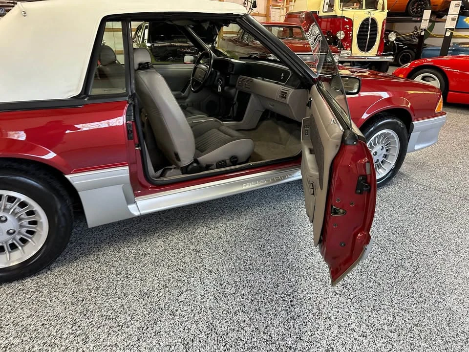 1990 Ford Mustang GT 3rd Gen - Image 13 of 20