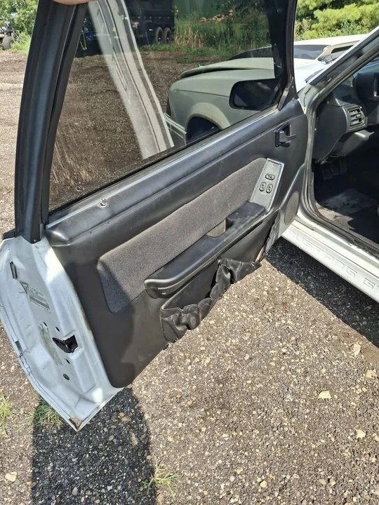 1990 Ford Mustang GT 3rd Gen - Image 17 of 20