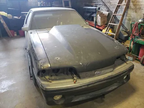 1990 Ford Mustang GT Hatchback 2D