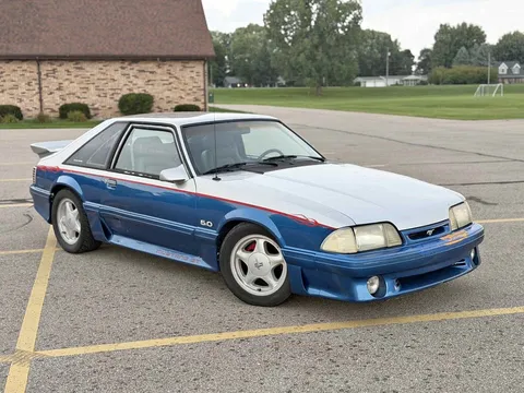 1990 Ford Mustang GT Hatchback 2D